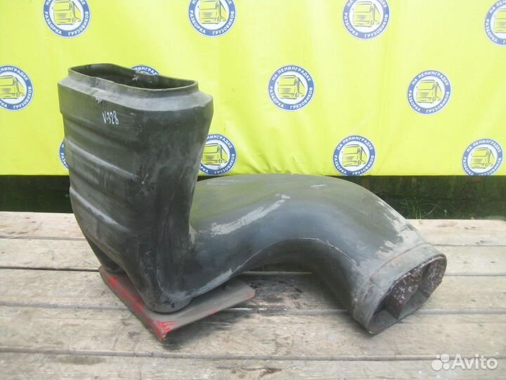 Патрубок воздушного фильтра 8149053 volvo, FH 12