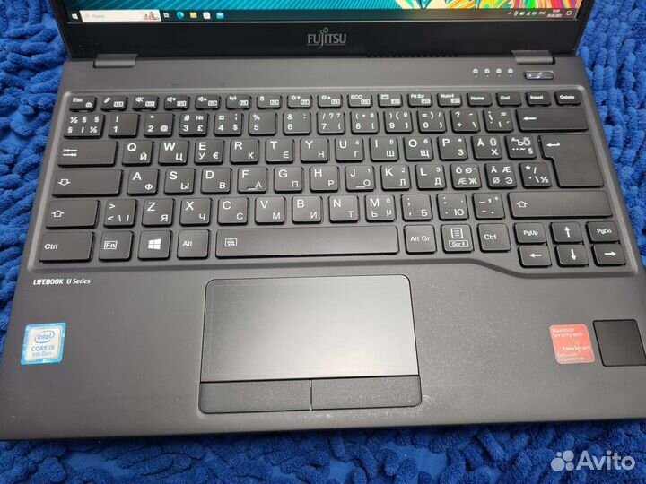 Ноутбук Fujitsu LifeBook i5 16/256 IPS Вес 900гр