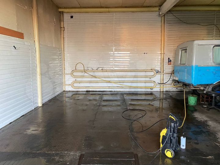 Гараж, > 30 м²