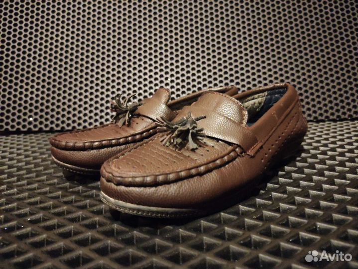 Школьный костюм ребенку 7 лет и туфли