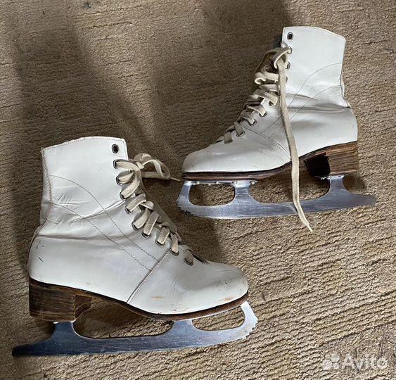 Коньки фигурные 23,5 размер