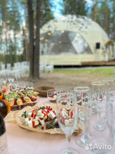 Банкетный шатер для мероприятий. Загородная свадьб