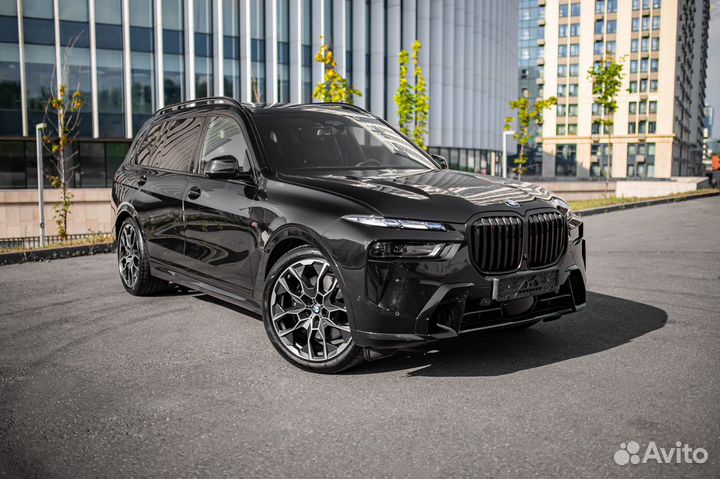 BMW X7 3.0 AT, 2023, 4 500 км
