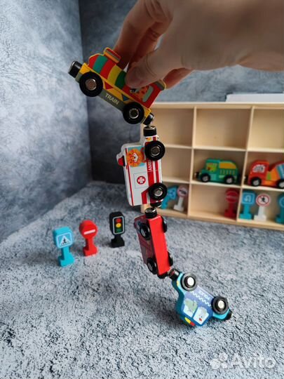 Деревянные машинки-паровозик на магнитах