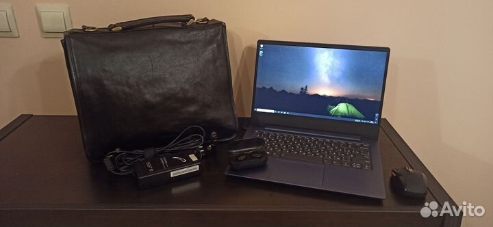 Lenovo 14' I5-8250U/20/SSD/HDD/FHD/AMD540(2G)