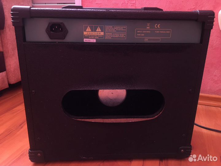 Гитарный комбоусилитель stagg 20