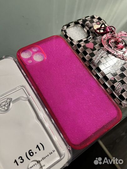 Чехлы iPhone 13