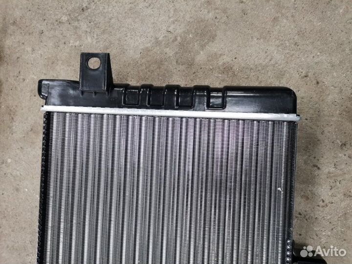 Радиатор охлаждения двигателя Лада Нива