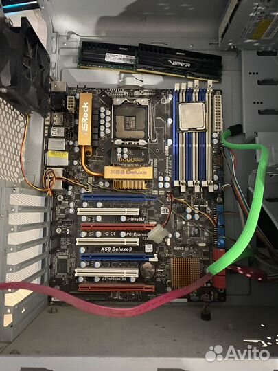 Материнская плата с процессором и памятью