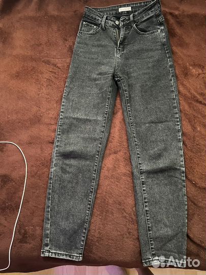 Джинсы женские