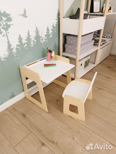 Стол и стульчик для детей растущий