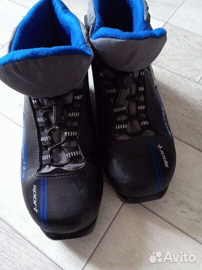 Лыжные ботинки