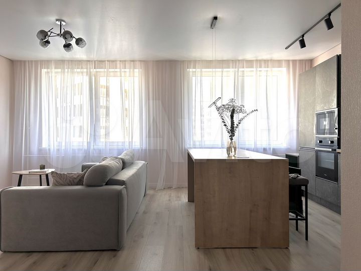 2-к. квартира, 73 м², 9/13 эт.