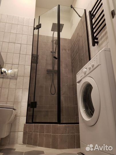 Стеклянная перегородка в ванную