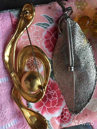 Брошь винтаж « Гроздь винограда» с черепаховой кос