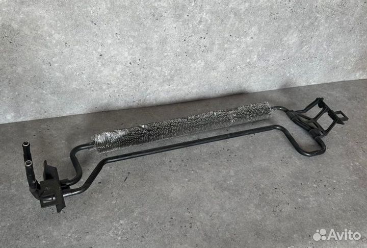 Радиатор охлаждения гур передний Mercedes-Benz