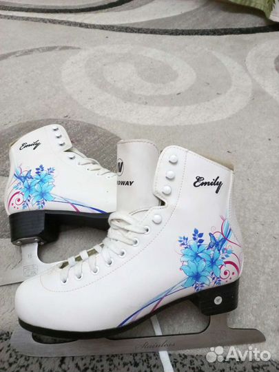 Женские фигурные коньки