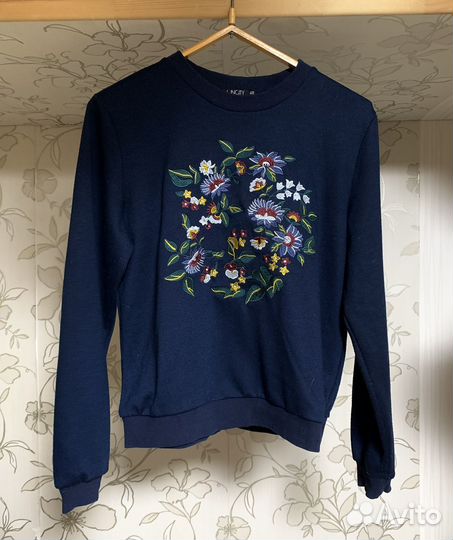 Свитшот с цветами