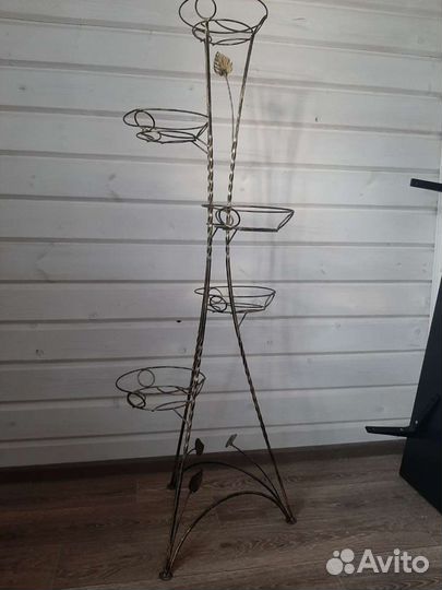 Подставка для цветов напольная металлическая