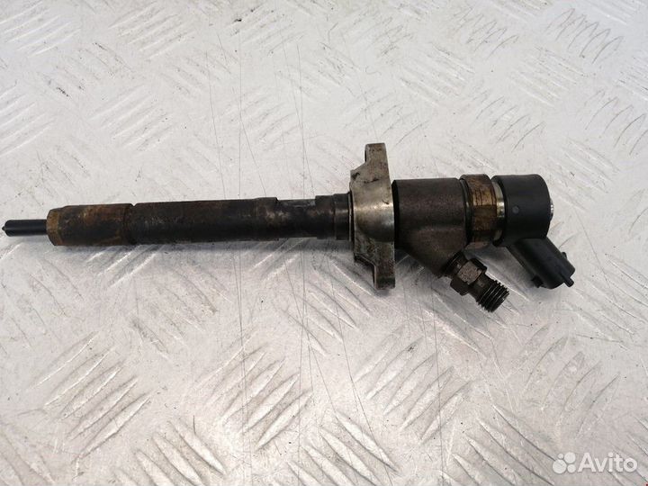 Форсунка Peugeot 206 рест. 2006 1609850580