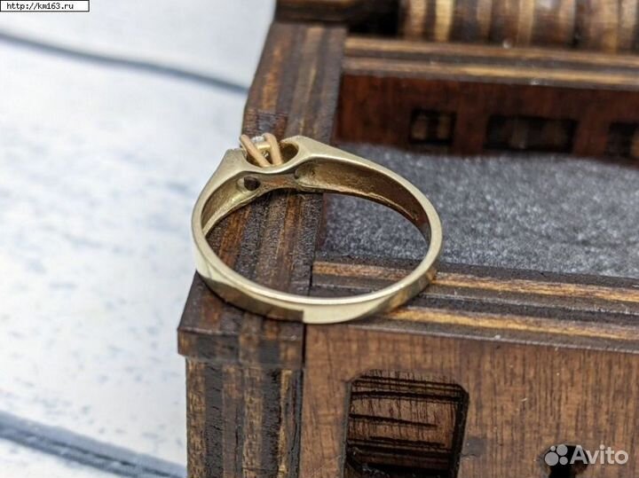Золотое кольцо 585 пробы массой 2.19 грамма (Р16,5