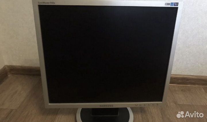 Монитор Samsung