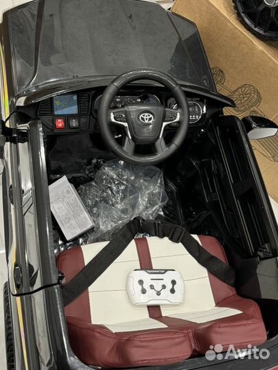 Детский электромобиль