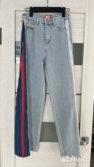 Джинсы женские