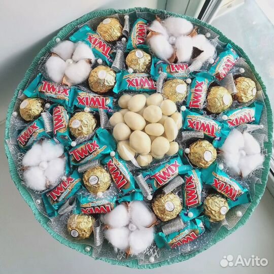 Букеты из конфет, чая, игрушек