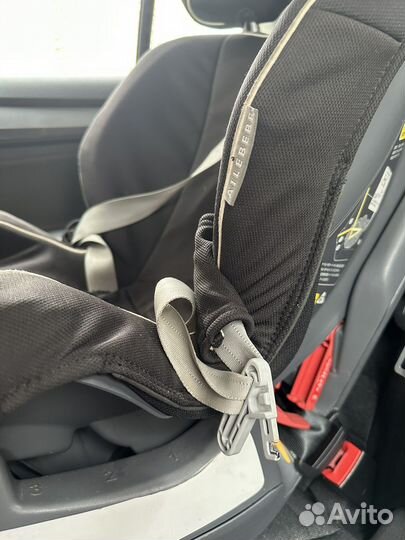 Японское автомобильное кресло carmate 9-25 кг
