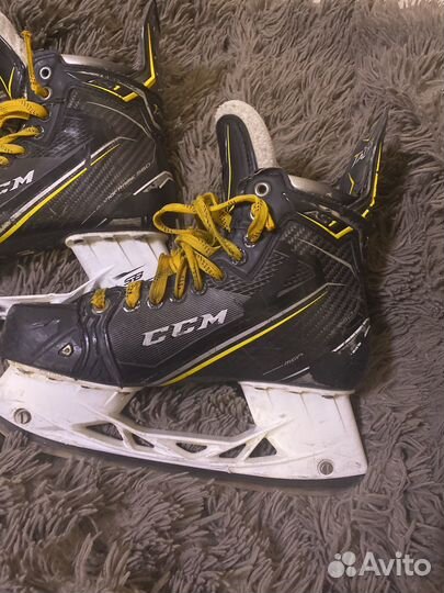 Коньки хоккейные