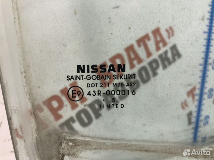 Ниссан Навара Стекло двери передней Прав