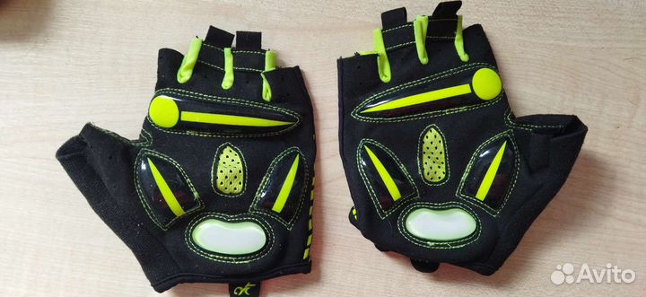 Велосипедные перчатки