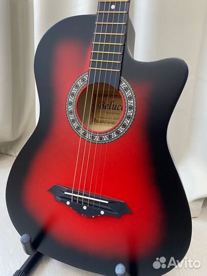 Гитара новая