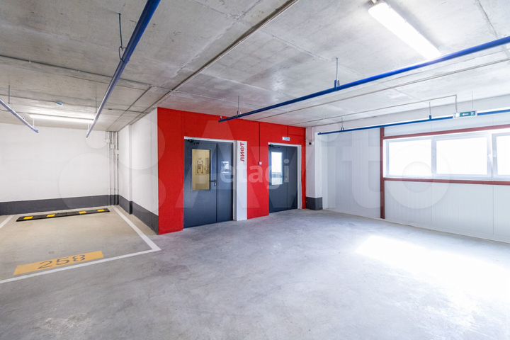 Машиноместо