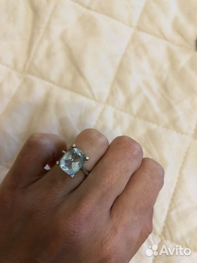 Серебряные серьги с топазом