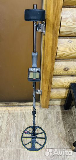 Продам металлоискатель minelab equinox-800