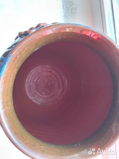 Глиняная ваза большая