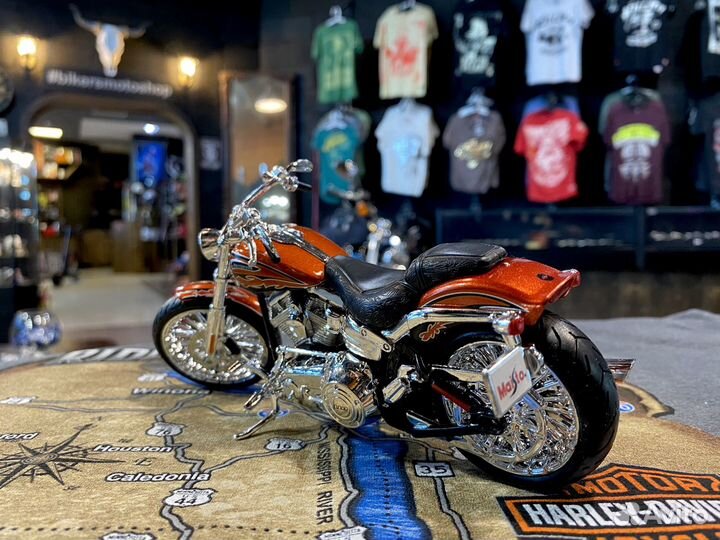 Модель мото 1:12 Harley Davidson Breakout 2014