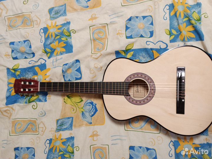 Классическая гитара бу