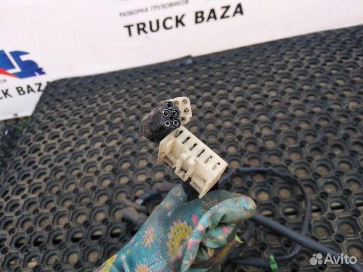 Проводка двери правой Iveco Stralis