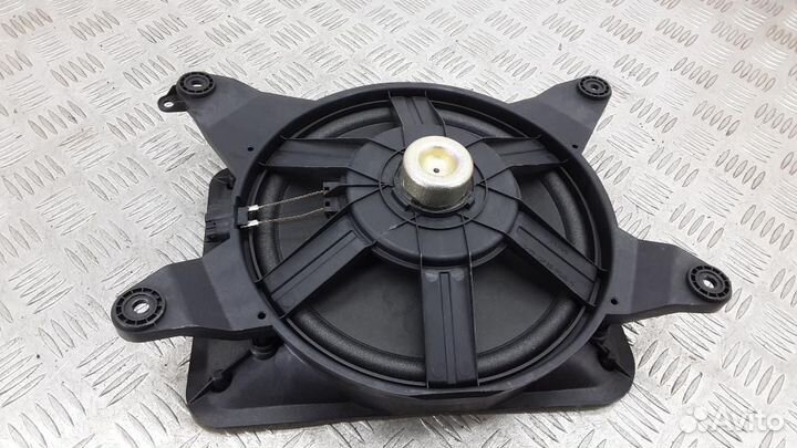 Сабвуфер Audi A6/RS6/S6