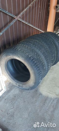 Bridgestone Blizzak Spike-01 265/65 R17