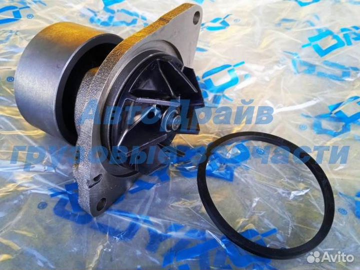 Помпа системы охлаждения двигателя Ивеко Еврокарго двигатели Тектор 4 и 6