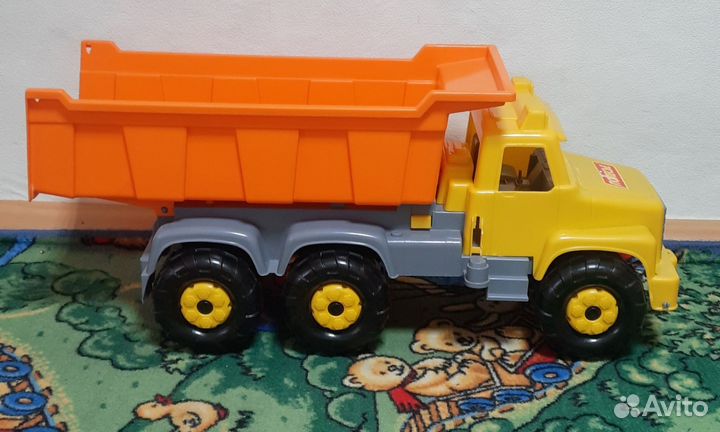Игрушка машина