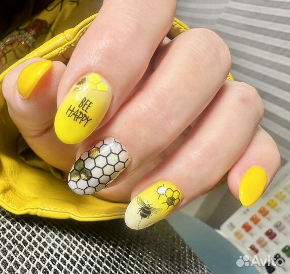 Маникюр и педикюр в Перово