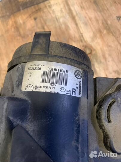 Фара правая Volkswagen Passat B6 2005-2010 галоген