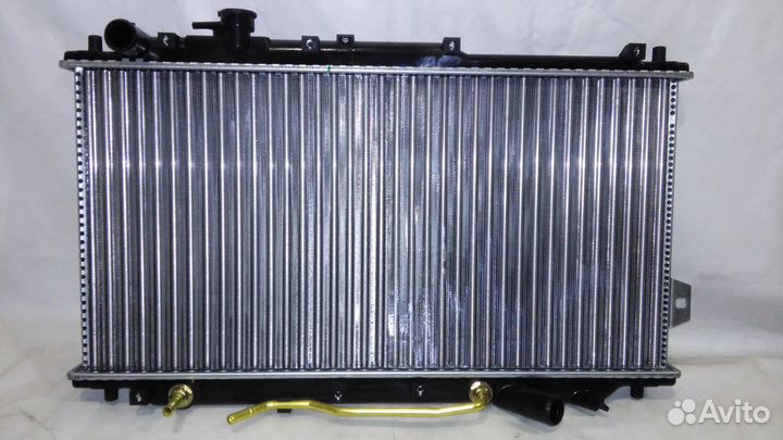 Радиатор системы охлаждения двс Кия Спектра