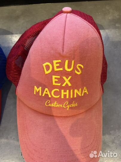 Бейсболка deus ex machina кепка