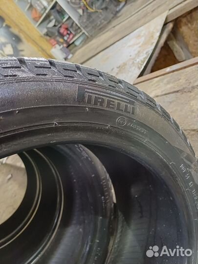 Pirelli P Zero Winter 225/45 R18